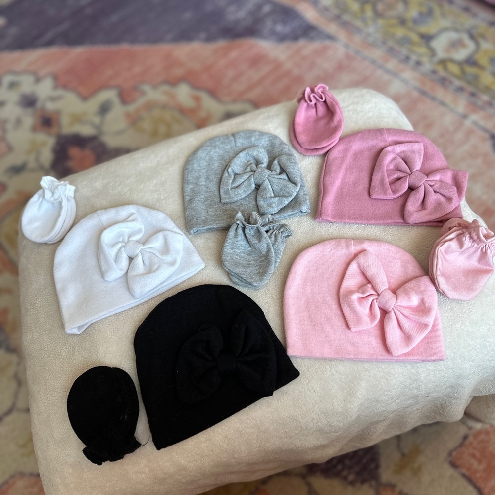 Pack of 5 hats and mits for baby